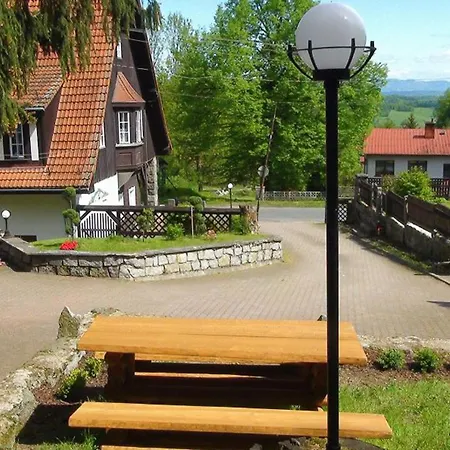 Krasnoludki Отель Соснувка