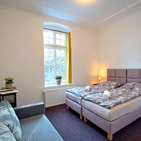 Krasnoludki Отель *