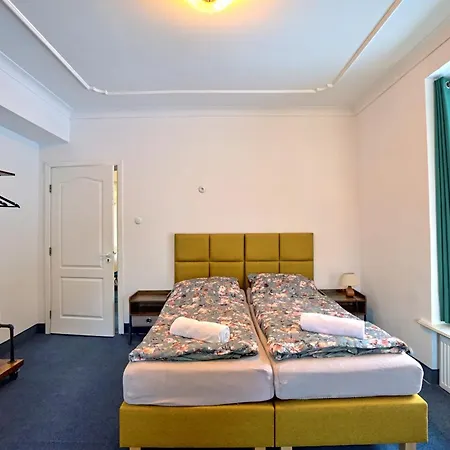 Отель Krasnoludki *