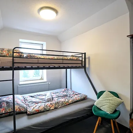 Отель Krasnoludki *